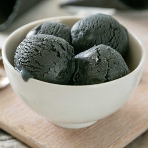 uno gelato - charcoal
